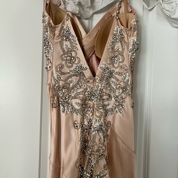 Elegant Pink Evening Gown - Picture 4 of 12